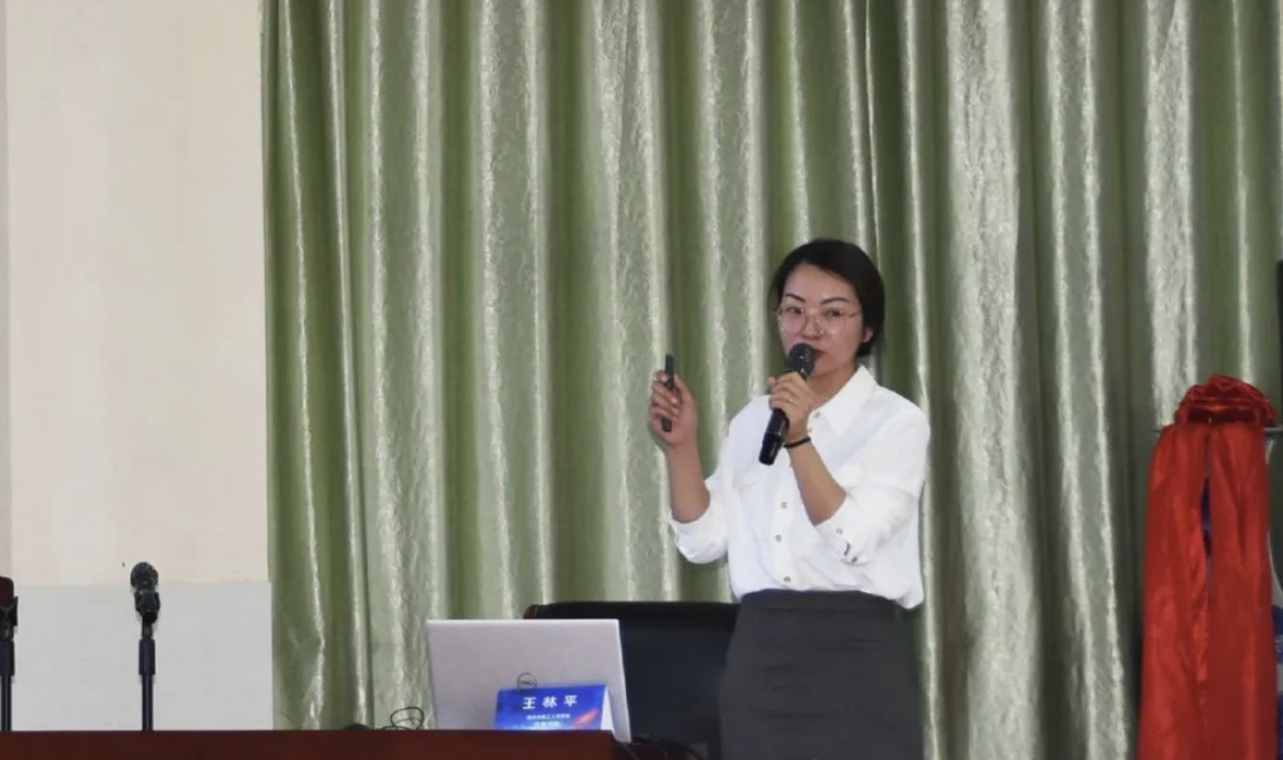 7954d8de-48fa-4d32-909c-5f08ccabe328.png
